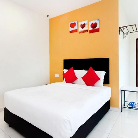 Central Hotel Bahau Экстерьер фото